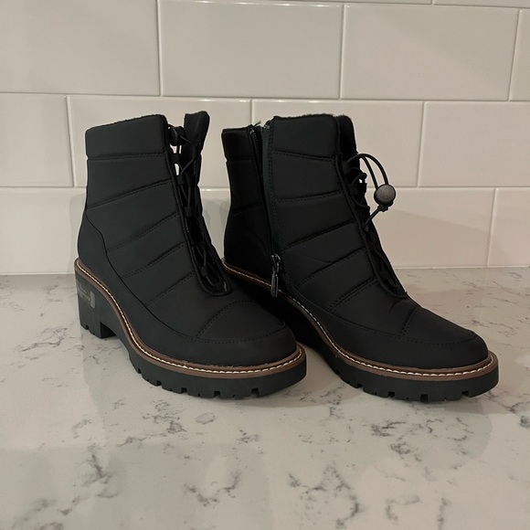 Blondo Daisy Waterproof Boots - Picture 2 of 7